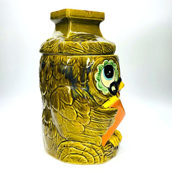 Vintage 60s Wise Owl Cookie Jar: Mid-Century Kitsch Ceramic Countertop Canister - Picture 6 of 15